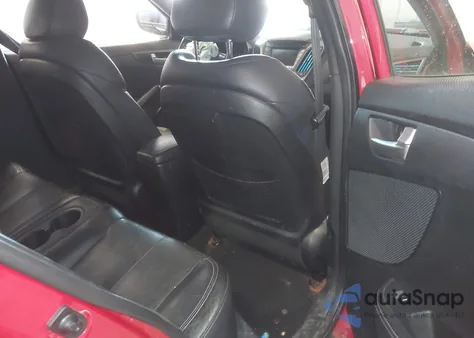 2013 Hyundai Veloster Turbo W/Black z USA, uszkodzony, nr VIN KMHTC6AE1DU115332